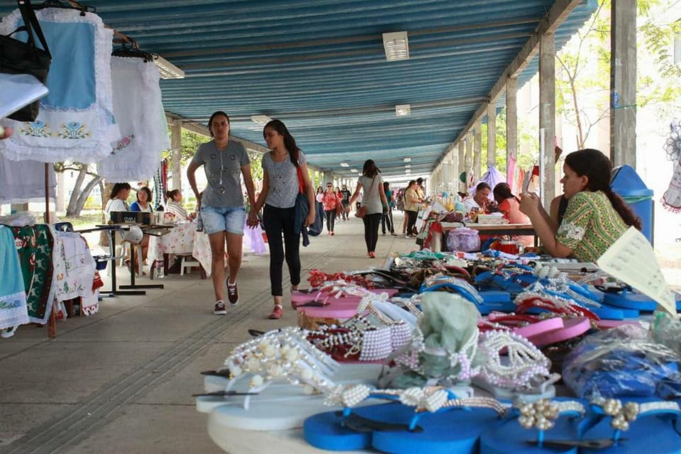 Bazar movimenta campus de São Cristovão. Foto: Talisson Souza