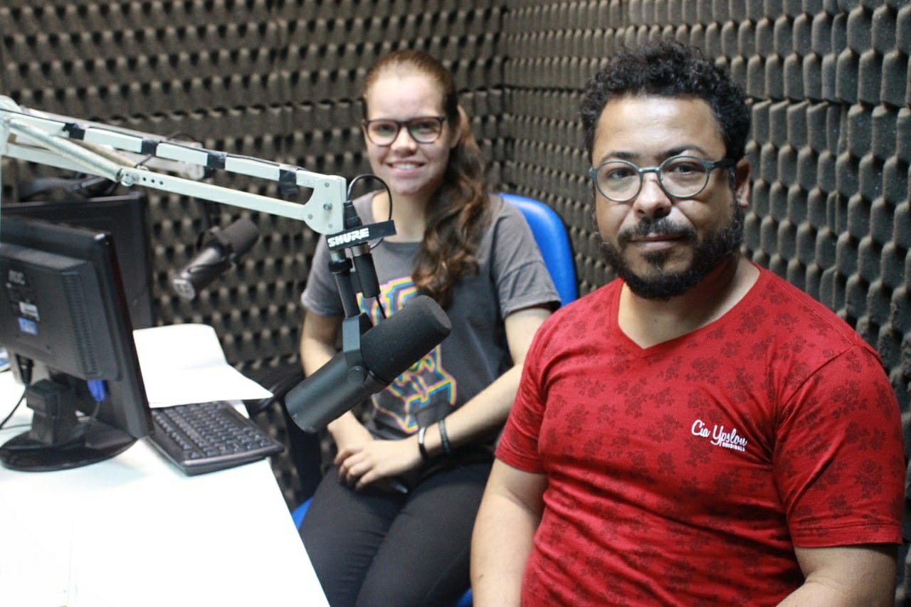 Professor Saulo Henrique detalha programação. Foto: Raimundo Dionísio/Rádio UFS