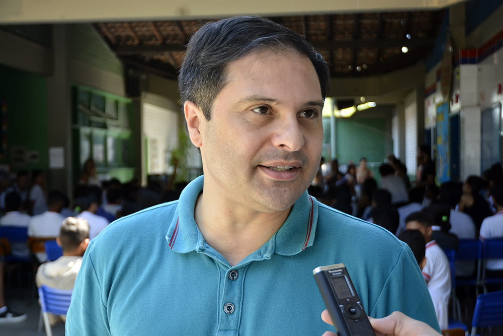 Professor Lysandro Borges coordena ação. Foto: Divulgação/Eugênio Barreto