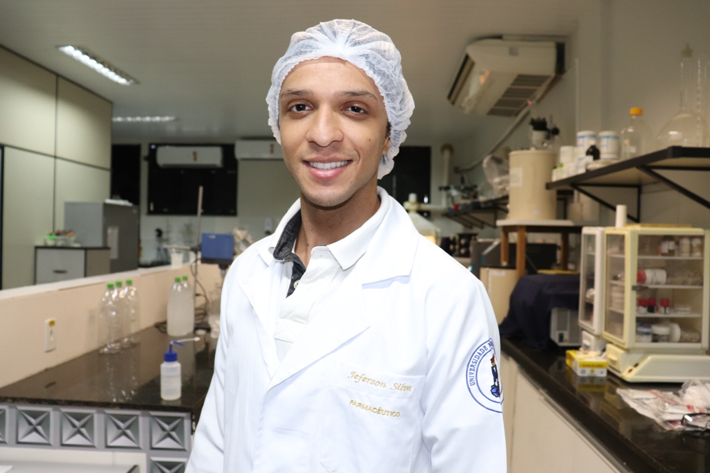 Jeferson Silva é doutorando em Ciências Farmacêuticas na UFS. Foto: Josafá Neto