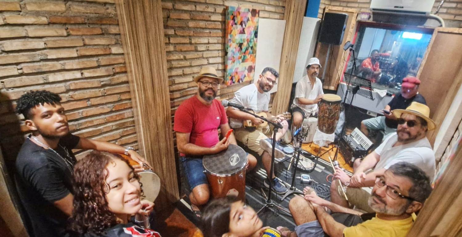 Professores, estudantes, músicos e sambistas vão se apresentar na UFS. Foto: Divulgação/Grupo de Samba Consciência Raiz