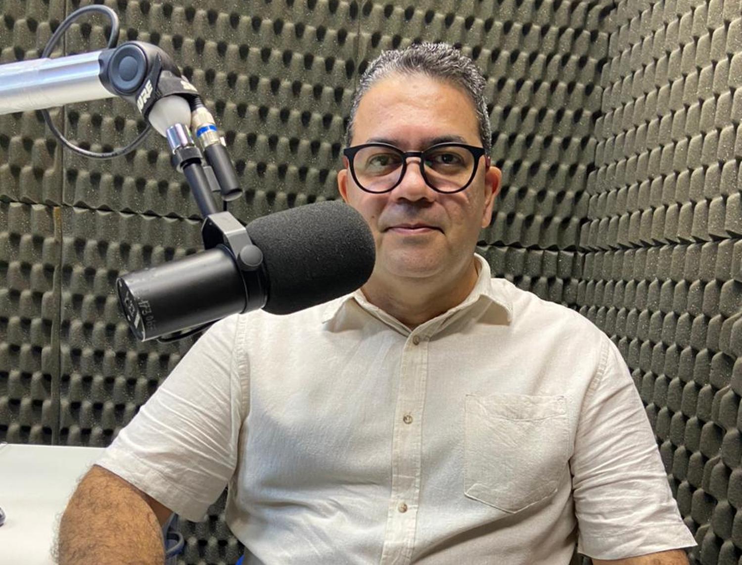 Professor de História da UFS, Claudefranklin Monteiro, é um dos entrevistados. Foto: Helder Santos/Rádio UFS